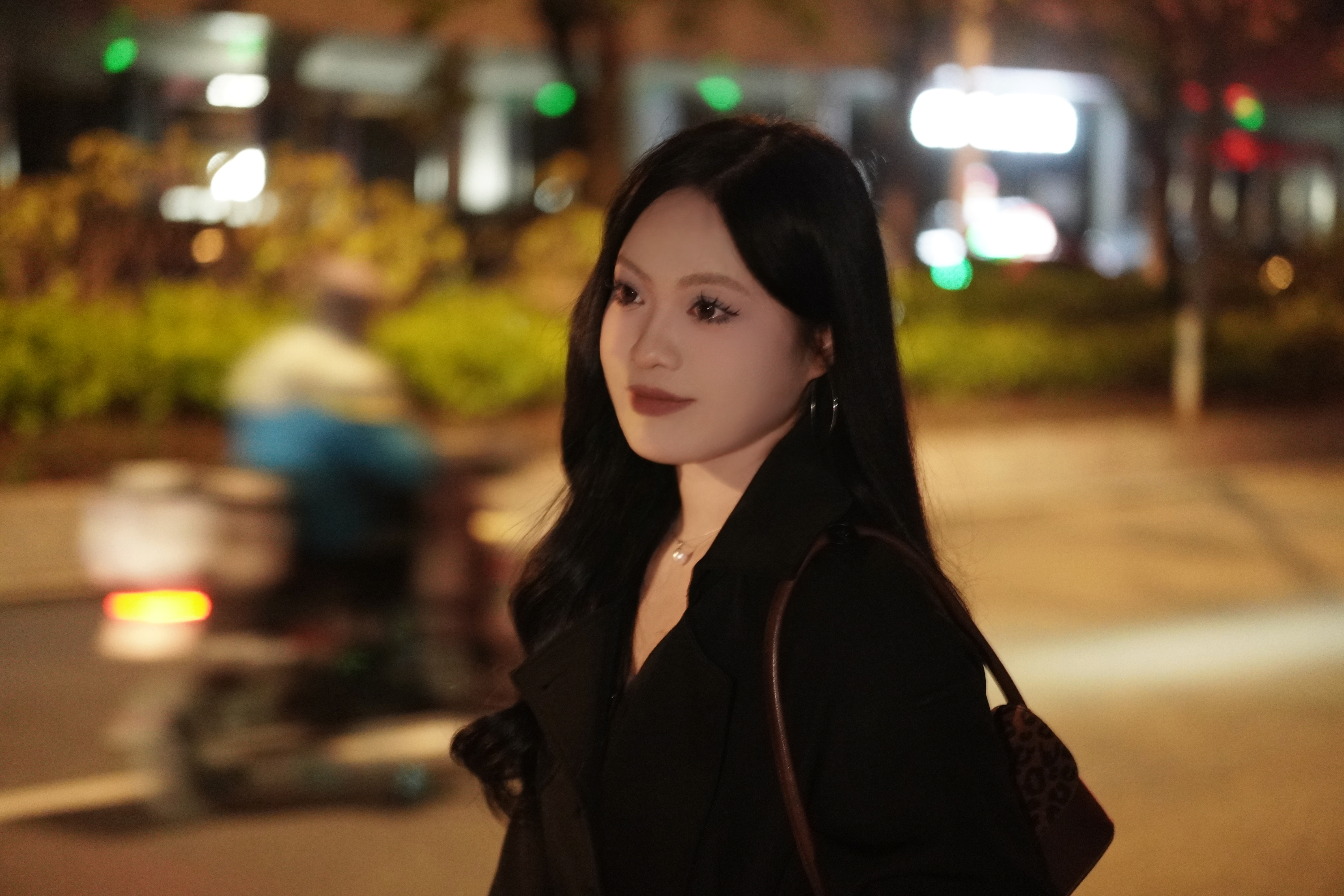 Qianqian Lu